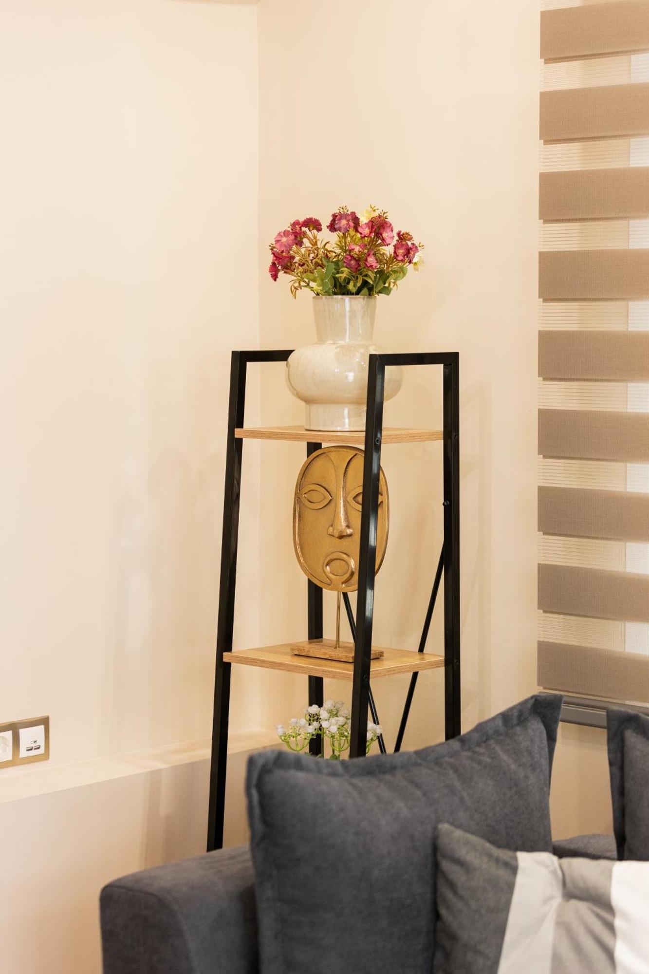 Harmony House Apartment *